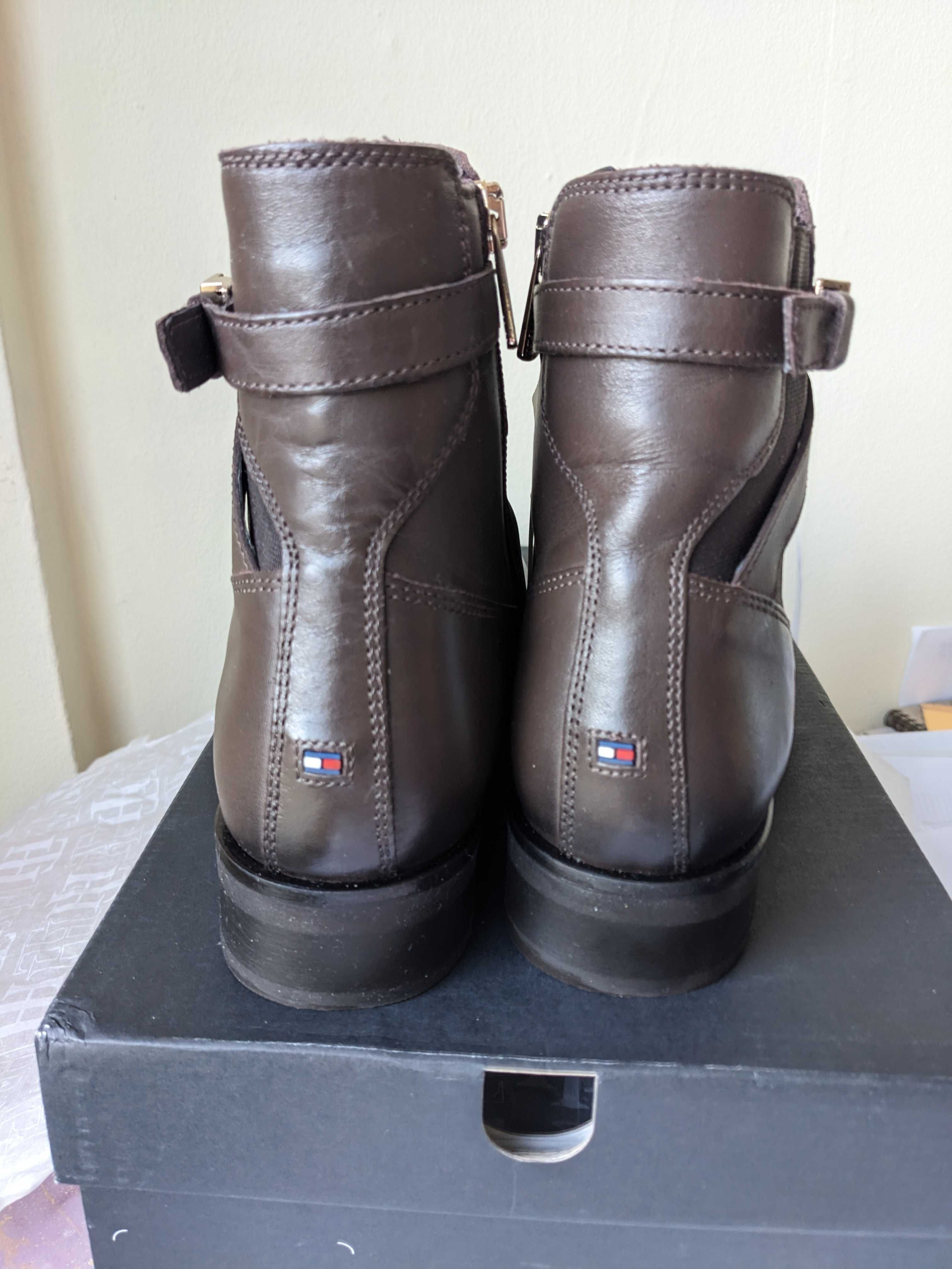 Боти Tommy Hilfiger Hardware On Belt Flat Boot