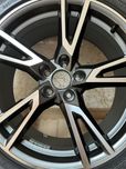 Диски R19 с шинами. Audi модель.