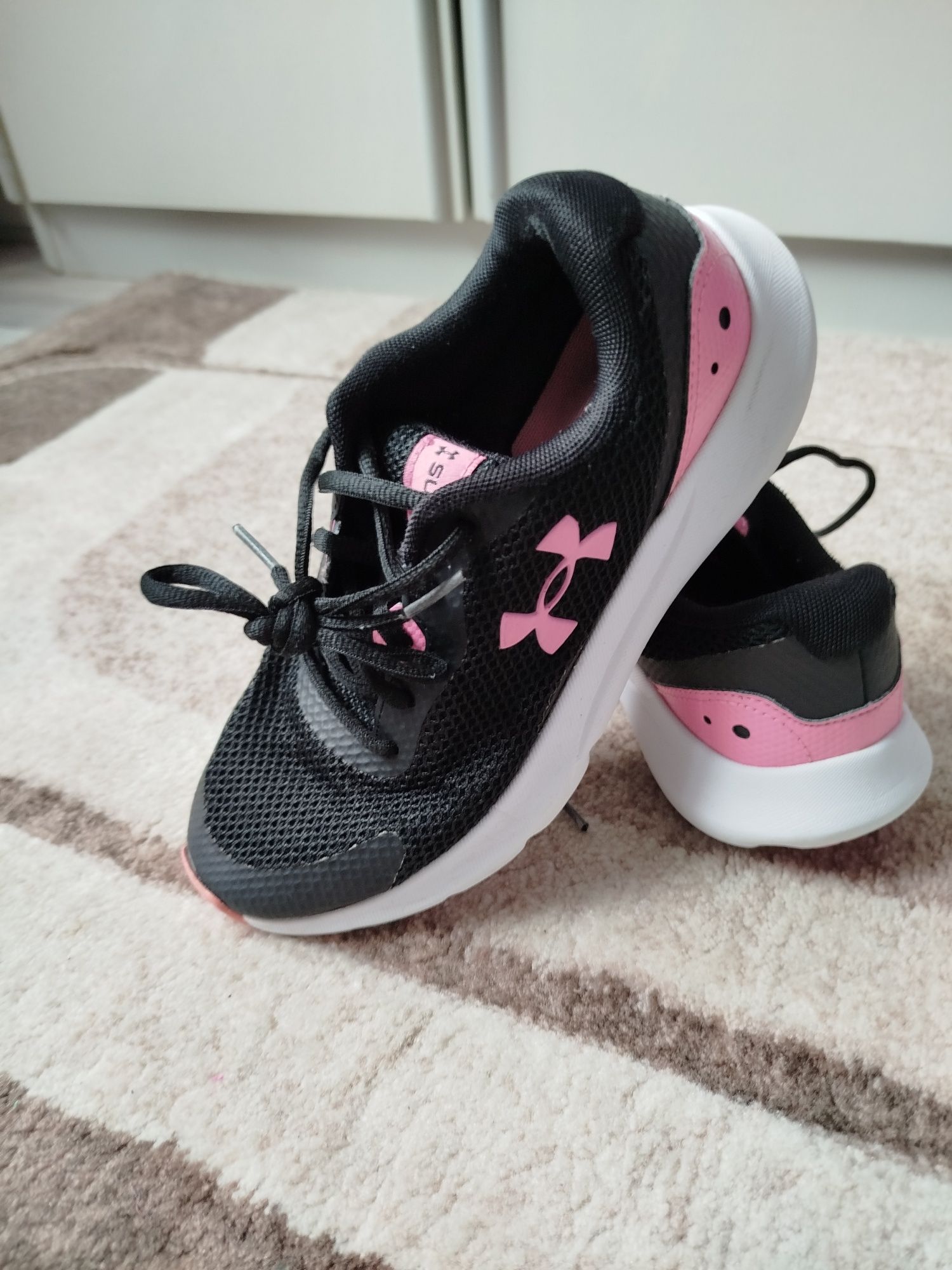 Детски маратонки under armour  номер 36