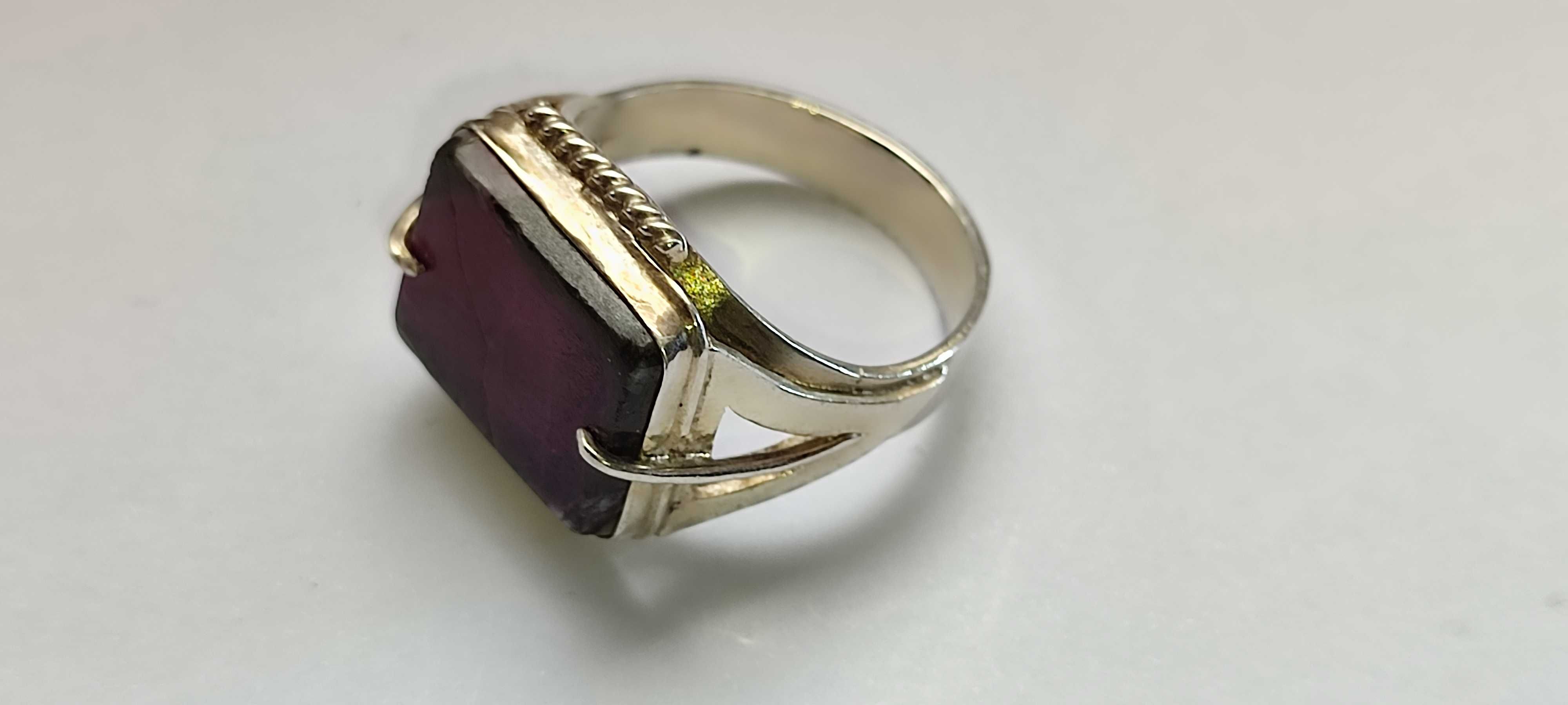 Серебряное кольцо с натуральным камнем РУБИН