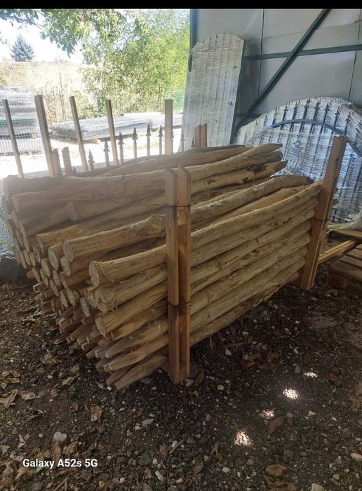 Продавам дървени колове