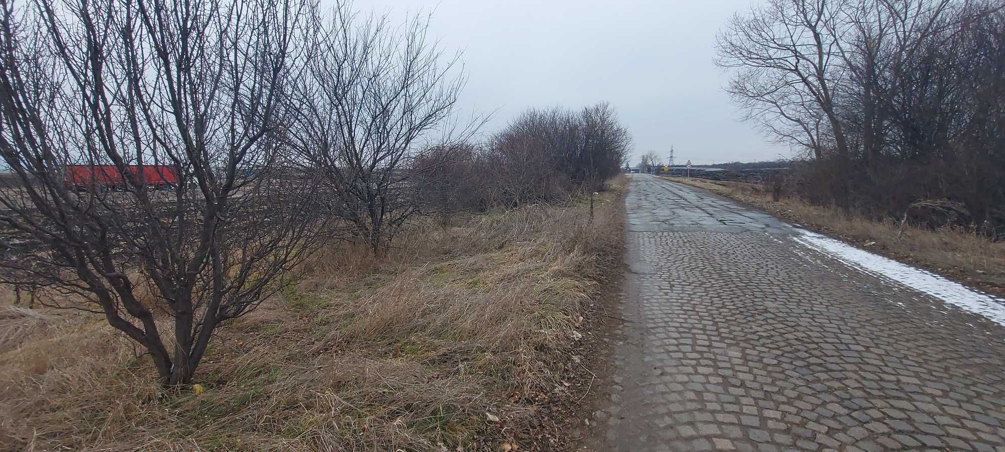 парцел подходящ за зарядна станция за електрически автомобили