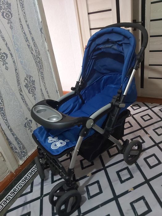 Продам прогулочную коляску