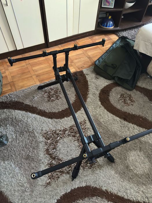 Rod pod si lansete