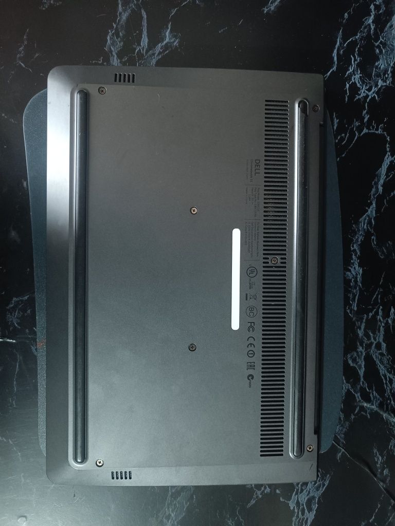 Laptop Dell (Chrome). pentru management