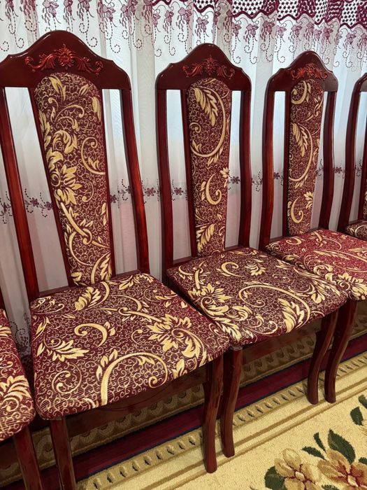 Stol va stul sotiladi.