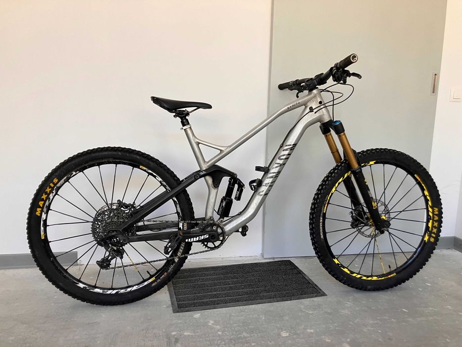 Canyon Strive 27.5''