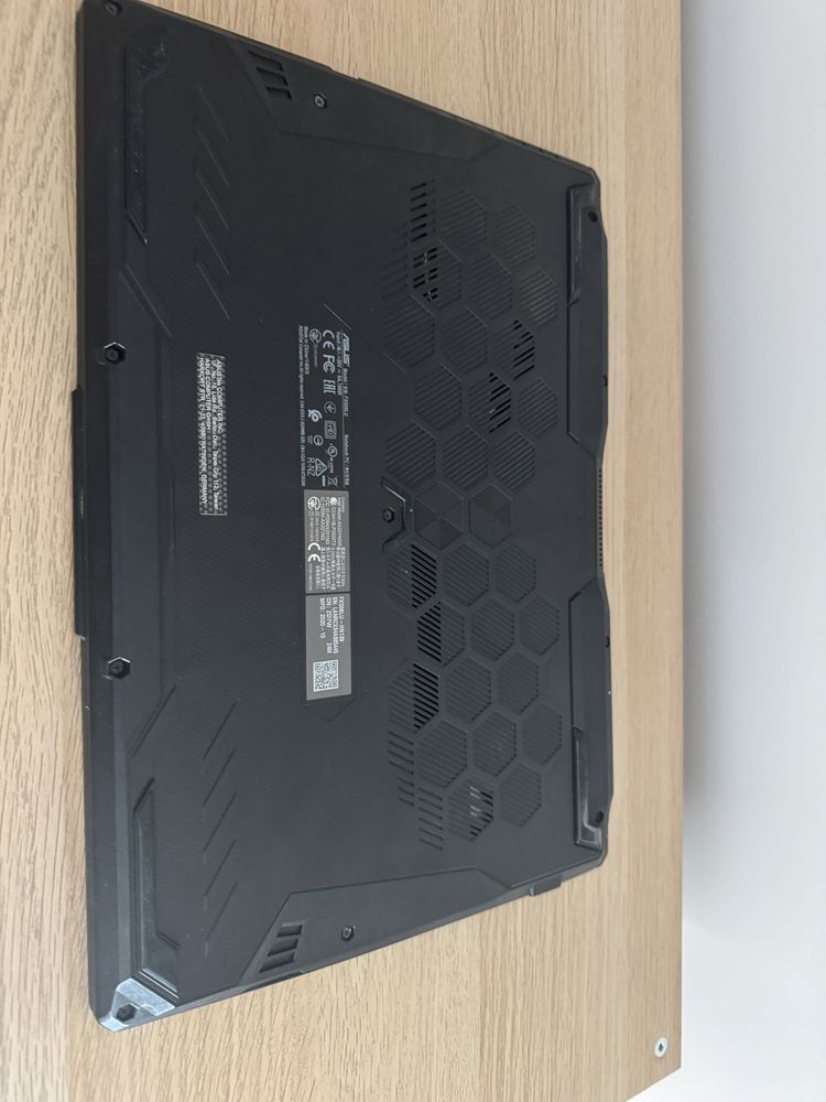 Asus TUF F15 1660Ti лаптоп 144Hz