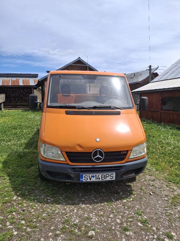 Mercedes Sprinter 208