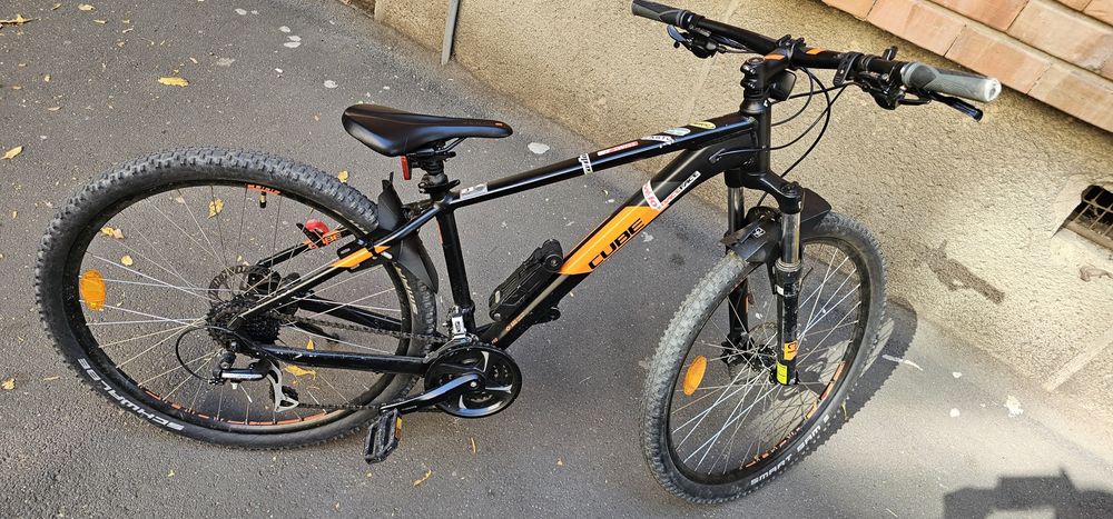 Vând Bicicletă Cube