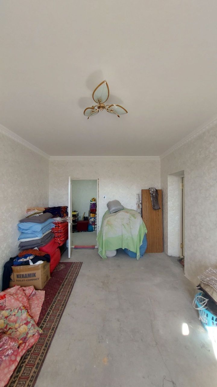 Продаю 4-х комнатную квартиру Сергели 8