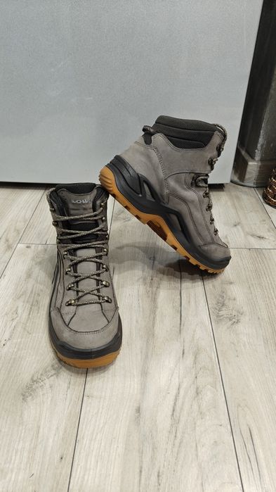 Lowa mărimea 44.5
