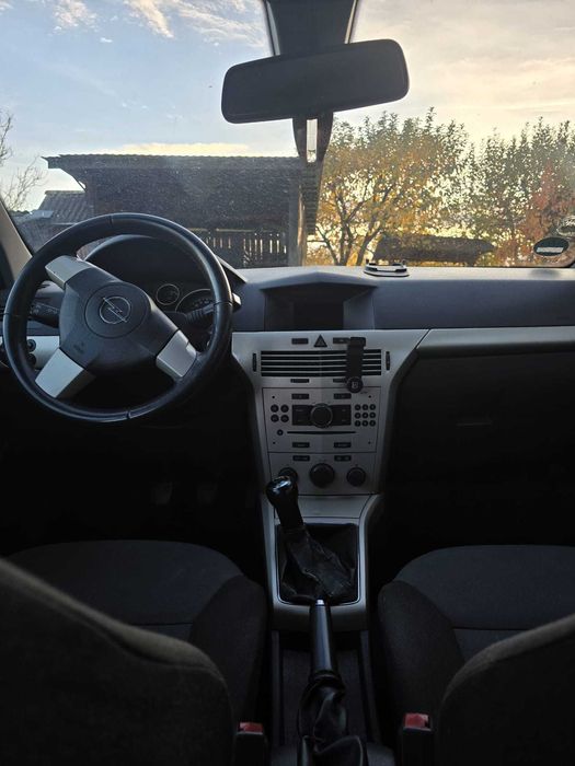 Opel astra H de vinzare