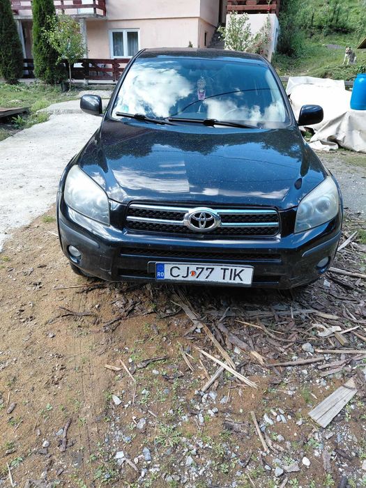 Vând Toyota rav 4