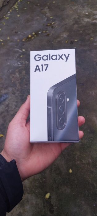 Vând samsung a 17