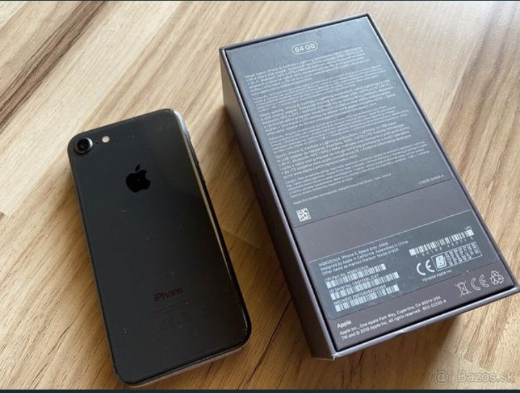 iPhone 8 продаю