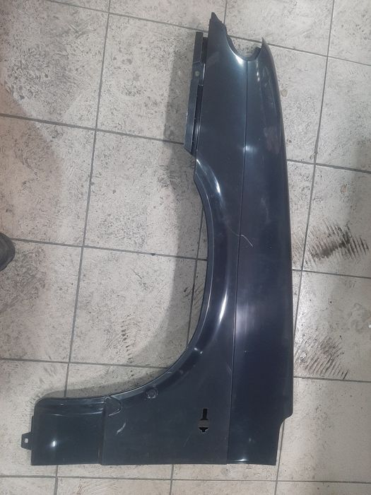 Продам крыло пластиковое на Ваз 2114