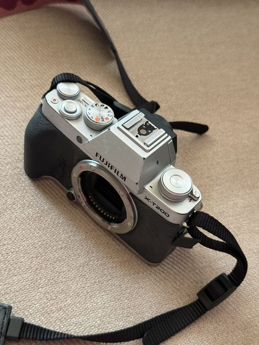 Продам Fujifilm X-T200