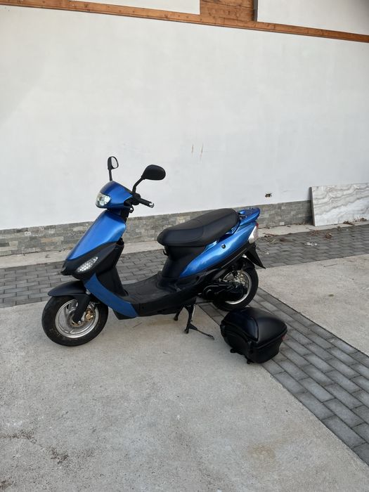 Vând scuter GY6 49cc modificat