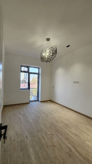 Сергели 5-Мэтро 1хона/5/7 Новостройка