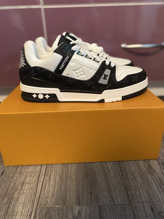 Lv trainer (black/white)