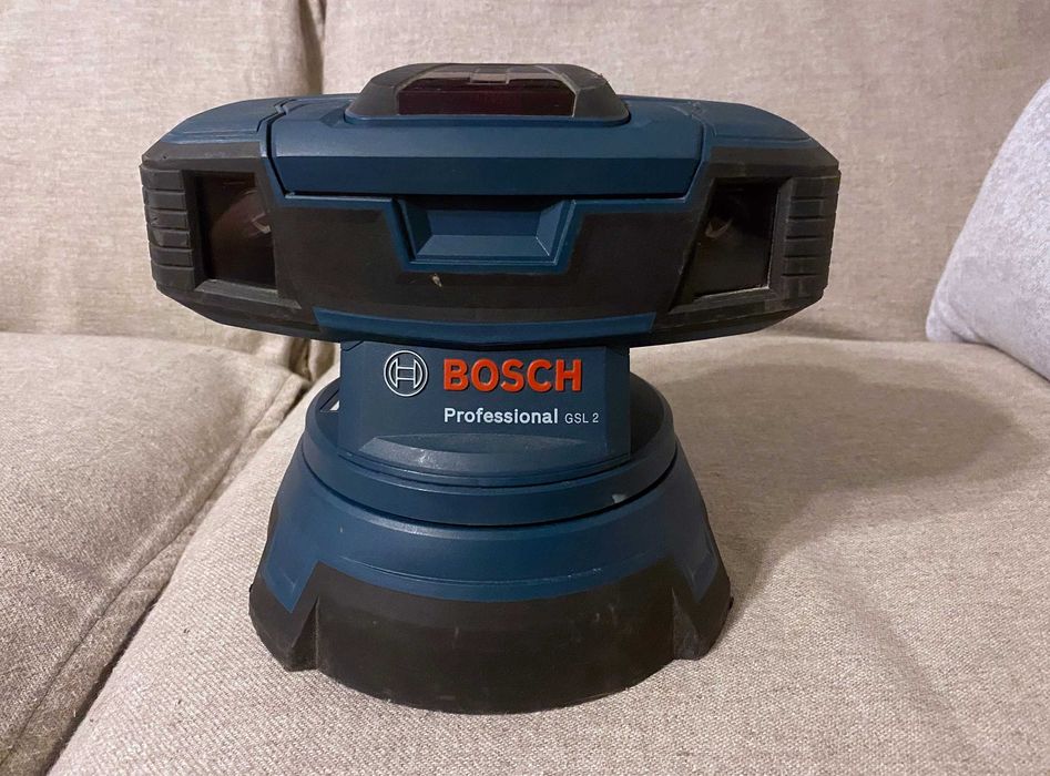 Nivela laser pentru pardoseli BOSCH GSL 2 Professional cu 2 linii