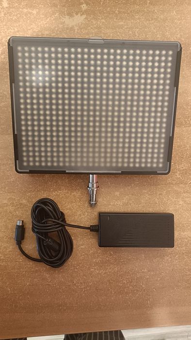 Vând pachet 2 lampi video Aputure Amaran cu 2 trepiezi