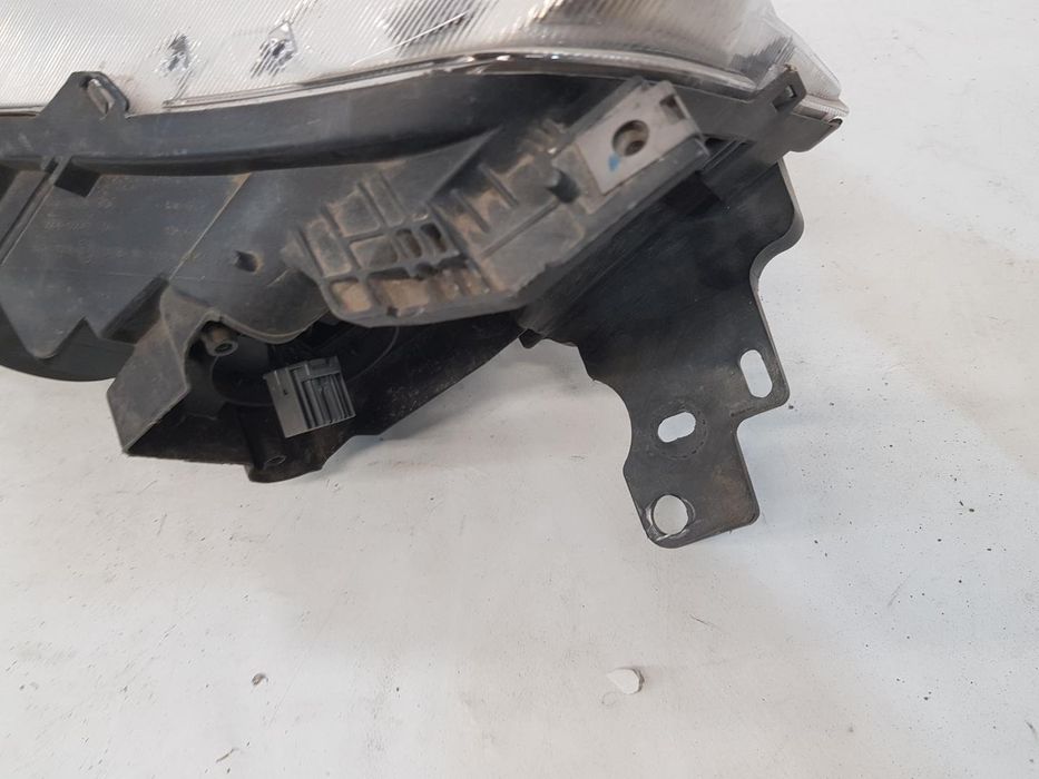 Far stanga xenon+led Ford Kuga 2 facelift dupa 2016