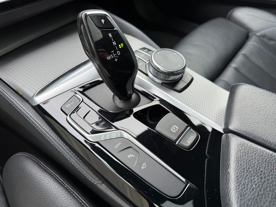 BMW 530e M-Pack Plug-in Hybrid iPerformance