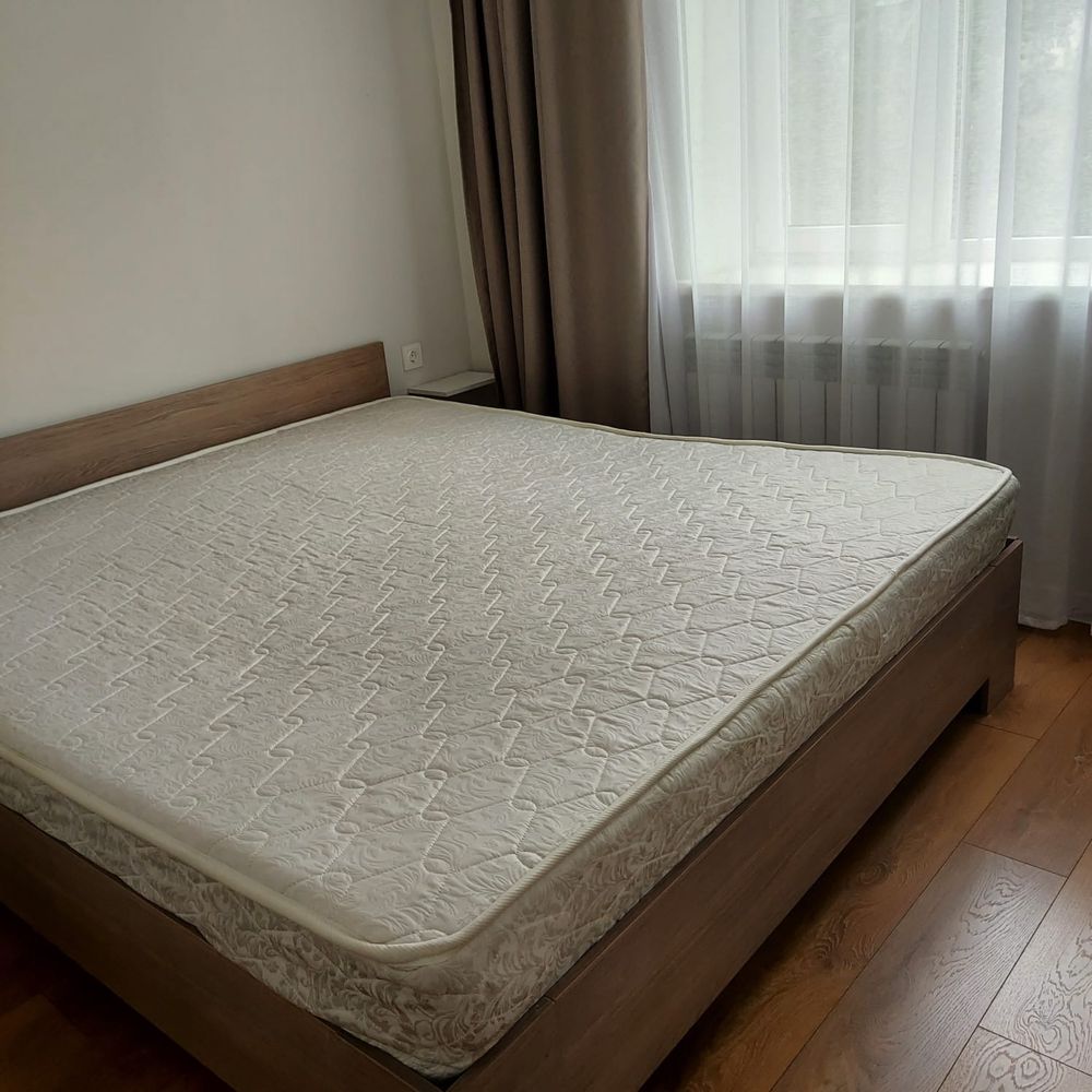 Продаю кровать 180*210