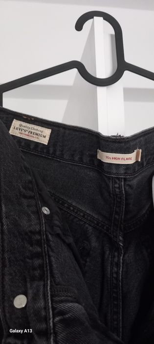 Blugi Levi's 70's high flare