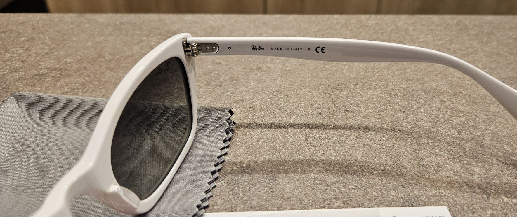 Ray Ban 2299 white