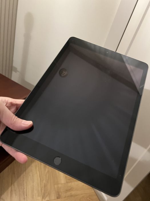Продаю ipad 9 в отличном состоянии