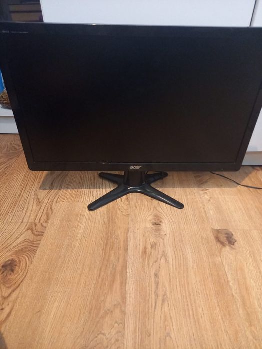 Vand doua monitoare functionale
