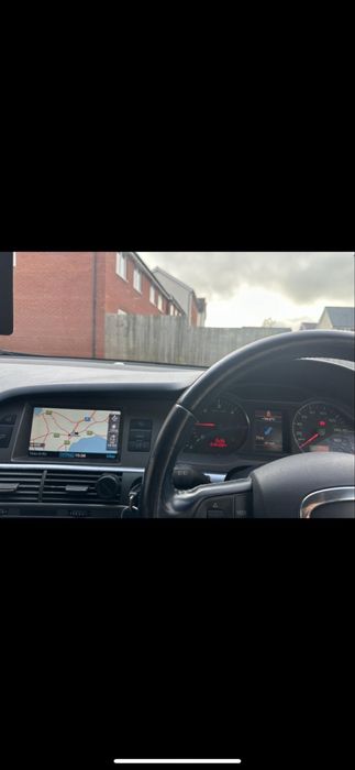 Vand sau schim masina cu volan pe dreapta