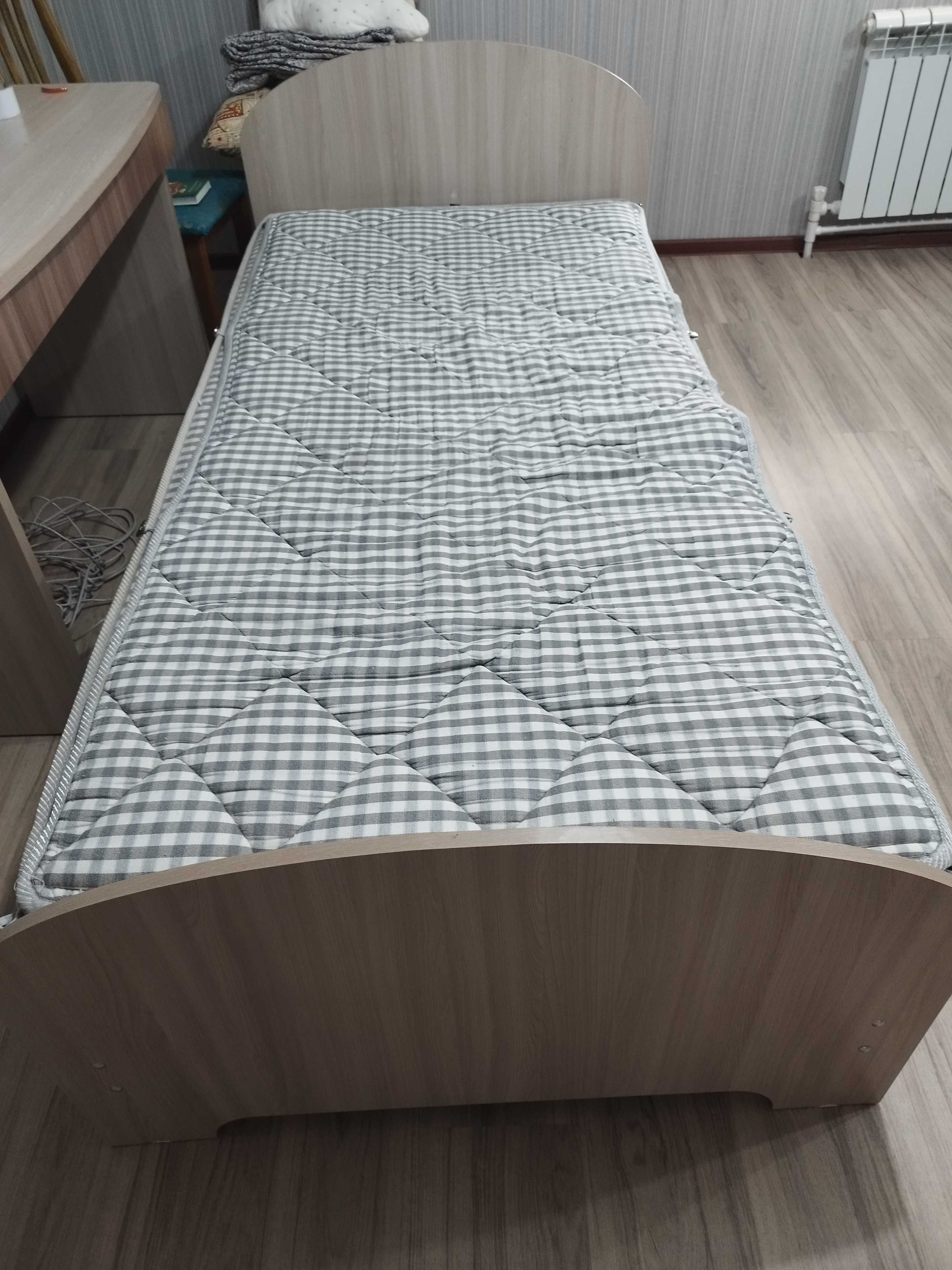 Кровать 90*200 бу