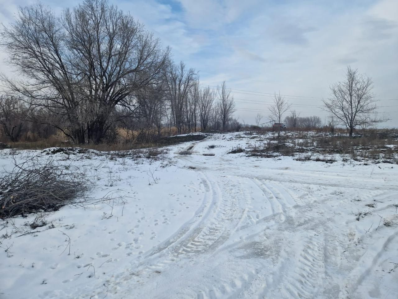 Продам участок в пригороде рядом с мкр Рахат