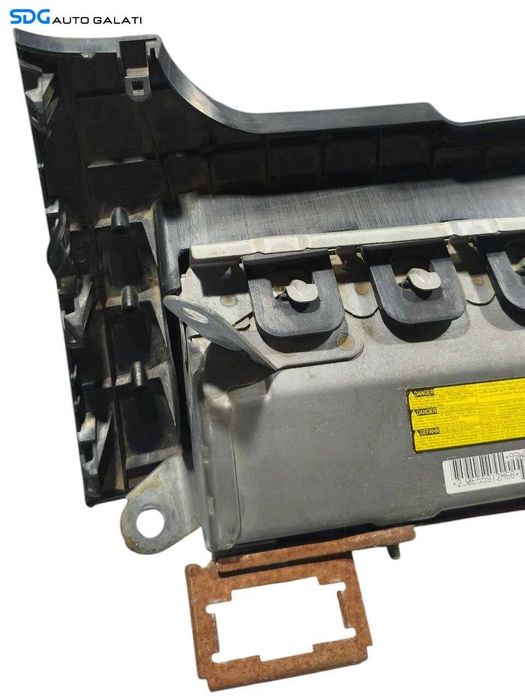 Airbag Sofer Genunchi Toyota Avensis T27 (Provine de la o masina de Anglia) 2009 - 2018 [LR1196]