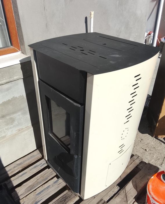 Centrală pe peleți TermoLife SOFIA 24 kW