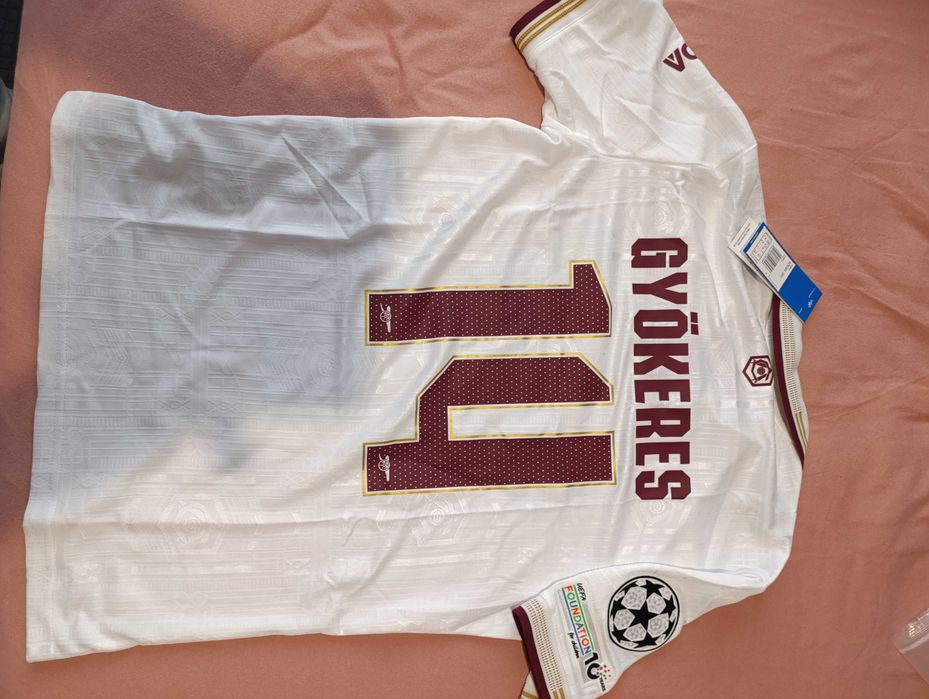 Футболни фланелки