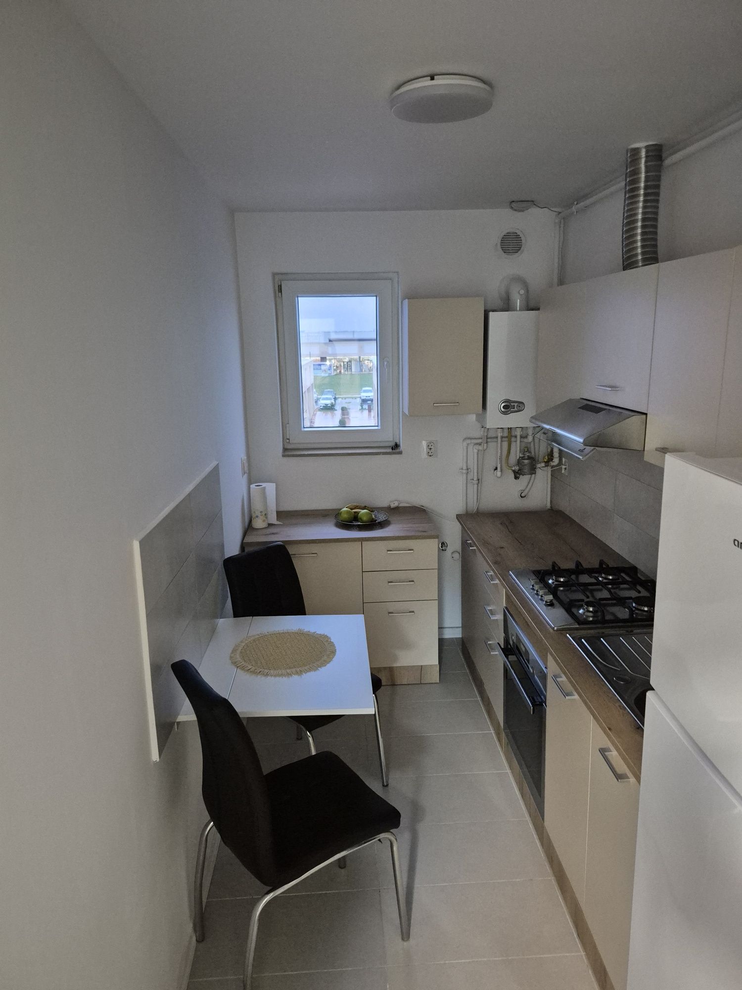 Inchiriez in regim hotelier apartament 2 camere Cosmopolis