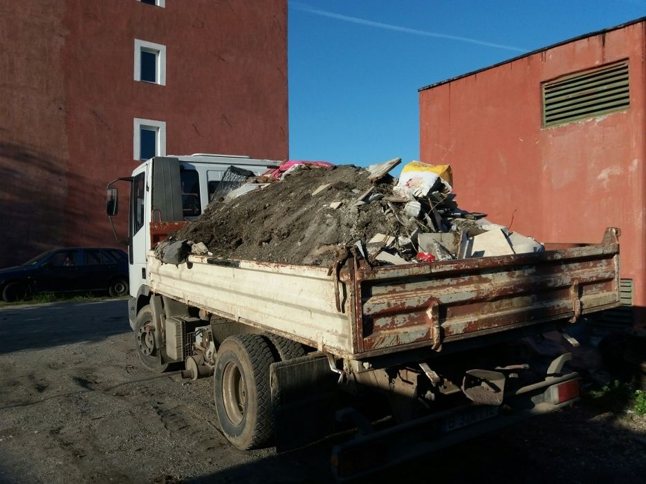 Inchiriez buldo excavator