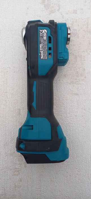 Multicutter Makita DTM52