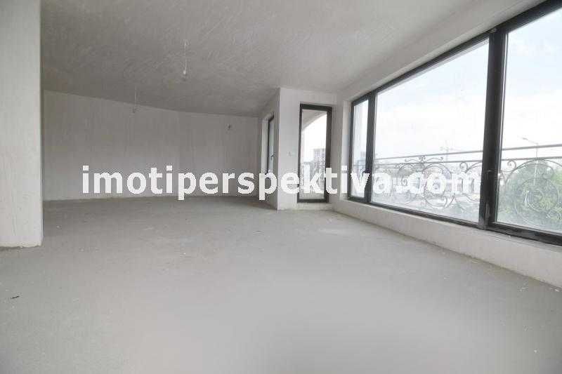 Продава се Тристаен апартамент в Пловдив, Христо Смирненски - 130 кв.м за 1193 €/кв.м - Снимка #2