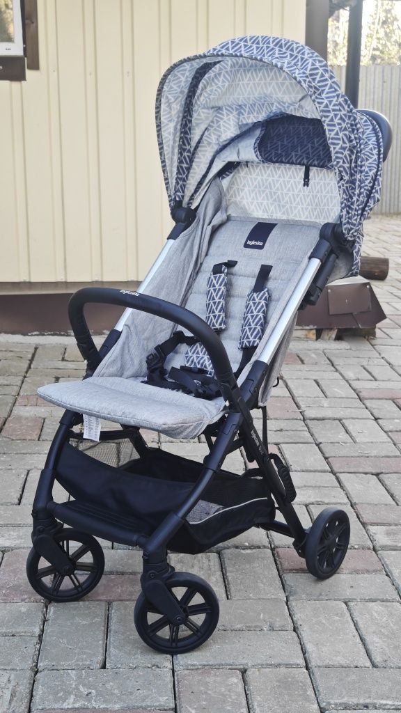 Продам прогулочную коляску INGLESINA!!