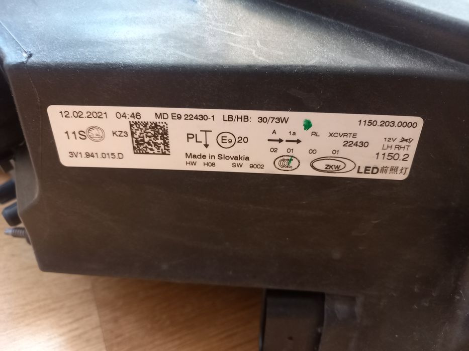 Far stanga skoda superb full led  cristal