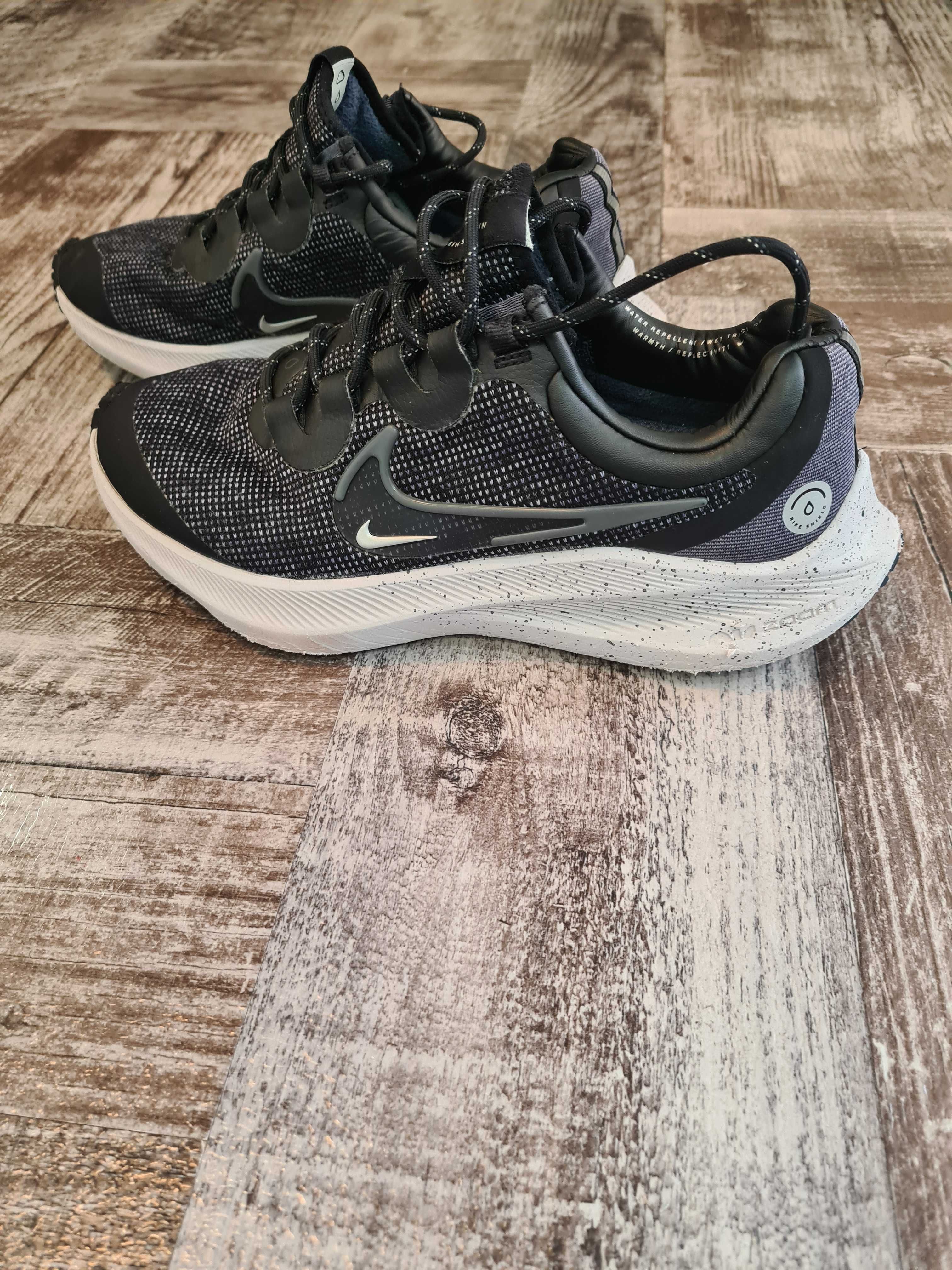 Маратонки  Nike Air Zoom 39 р- р