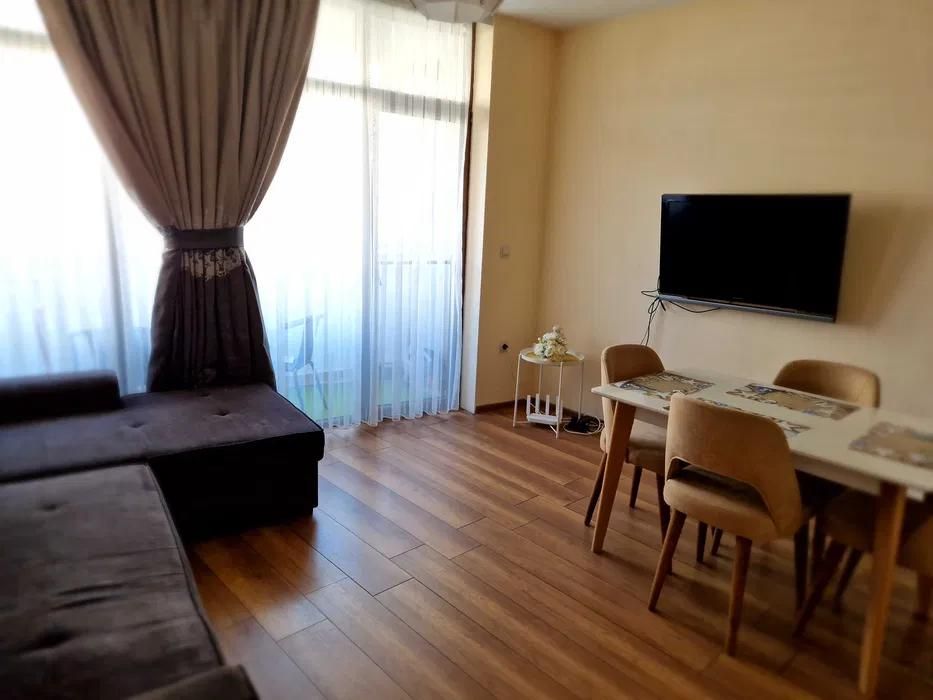 Дава се под наем Двустаен апартамент в Варна, Трошево - 67 кв.м за 650 € - Снимка #2