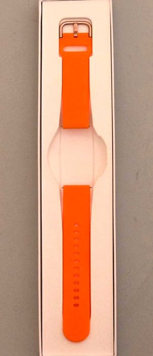 Продавам Samsung Galaxy Watch6 Classic 43mm LTE нова оригинална каишка