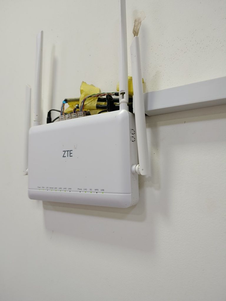 ZTE роутер GPON optika F6600P